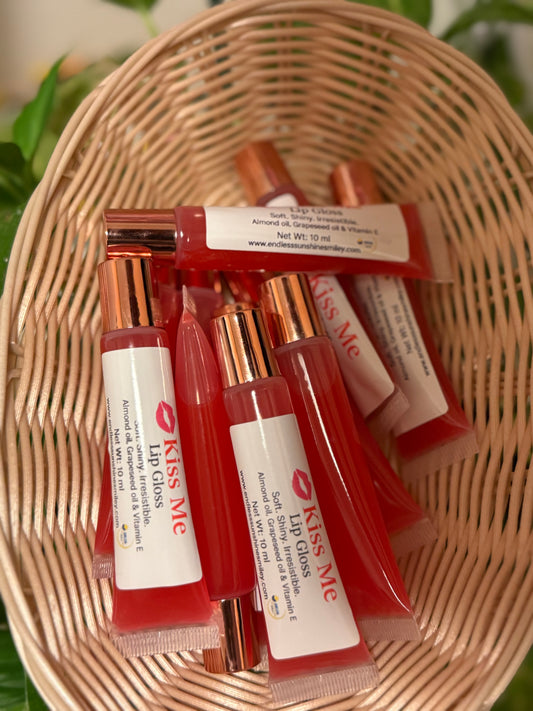 Kissable Lip Gloss – Natural Shine, No Stickiness”